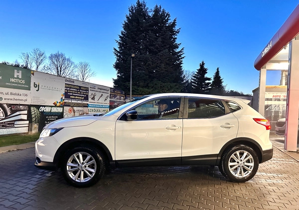 Nissan Qashqai cena 58500 przebieg: 106000, rok produkcji 2016 z Skoczów małe 37